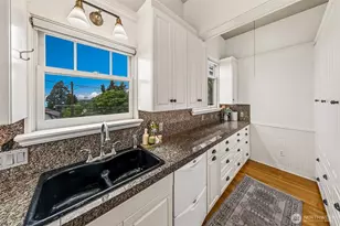 1225 9th Ave W, Seattle, WA 98119 - Photo 13