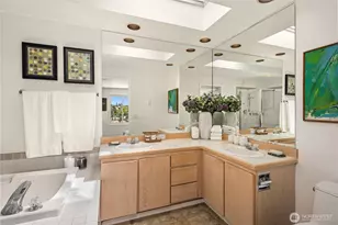 2601 13th Ave W, Seattle, WA 98119 - Photo 21