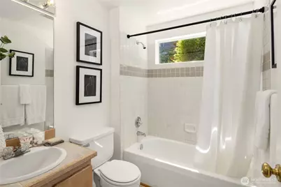 2601 13th Avenue W, Seattle, WA 98119 - Photo 25