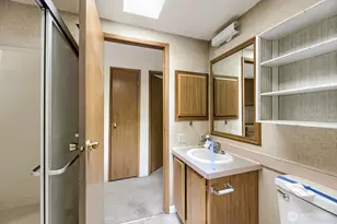 17125 Woodcrest Dr NE, Bothell, WA 98011 - Photo 17