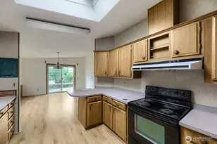 17125 Woodcrest Dr NE, Bothell, WA 98011 - Photo 7