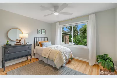 3811 39th Avenue S, Seattle, WA 98118 - Photo 17