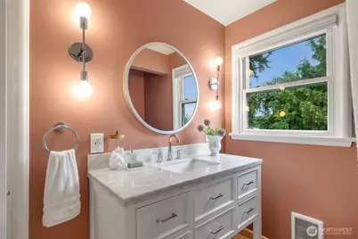 3811 39th Avenue S, Seattle, WA 98118 - Photo 19