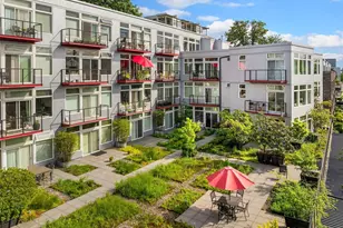 2960 Eastlake Ave E, Seattle, WA 98102 - Photo 3