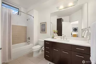 2960 Eastlake Ave E, Seattle, WA 98102 - Photo 17