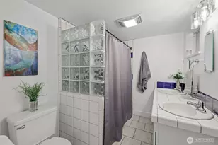 902 22nd Ave, Seattle, WA 98122 - Photo 19