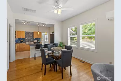 3228 39th Avenue SW, Seattle, WA 98116 - Photo 9