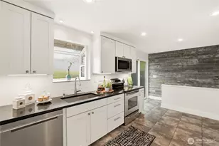 4543 50th Ave SW, Seattle, WA 98116 - Photo 7