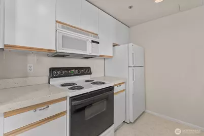 2600 2nd Avenue #503, Seattle, WA 98121 - Photo 9