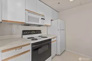 2600 2nd Ave, Seattle, WA 98121 - Photo 9