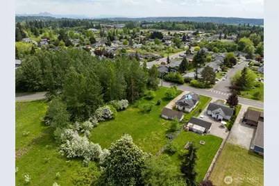 7911 276th Street NW, Stanwood, WA 98292 - Photo 37