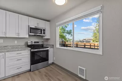 21903 -05 30th Avenue S, Des Moines, WA 98198 - Photo 11