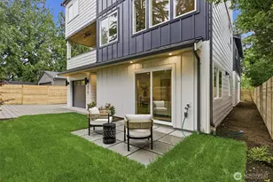9725 Evanston Ave N, Seattle, WA 98103 - Photo 39