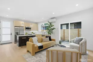 9725 Evanston Ave N, Seattle, WA 98103 - Photo 7