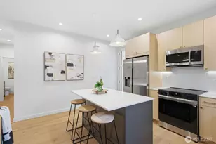 9725 Evanston Ave N, Seattle, WA 98103 - Photo 5