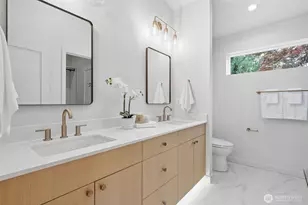 9725 Evanston Ave N, Seattle, WA 98103 - Photo 23