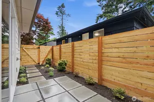 9725 Evanston Ave N, Seattle, WA 98103 - Photo 29
