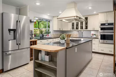 21422 SE 37th Street, Sammamish, WA 98075 - Photo 9