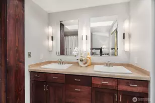 21422 SE 37th St, Sammamish, WA 98075 - Photo 23