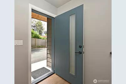 18028 10th Avenue NE #F, Shoreline, WA 98155 - Photo 3