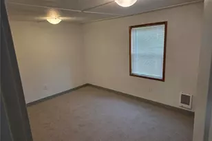 617 W H St, Shelton, WA 98584 - Photo 5