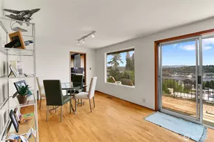 438 Comstock Pl, Seattle, WA 98109 - Photo 19