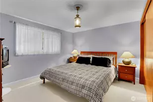438 Comstock Pl, Seattle, WA 98109 - Photo 21