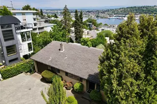 438 Comstock Pl, Seattle, WA 98109 - Photo 29