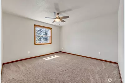 17127 Lakepoint Drive SE, Yelm, WA 98597 - Photo 23