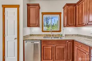 17127 Lakepoint Dr SE, Yelm, WA 98597 - Photo 15