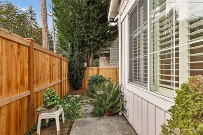 120 Newport Way NW #16, Issaquah, WA 98027 - Photo 33