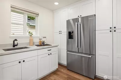 6439 Marshall Avenue SW, Seattle, WA 98136 - Photo 13