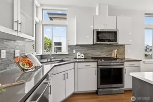 2615 NW 65th St, Seattle, WA 98117 - Photo 11