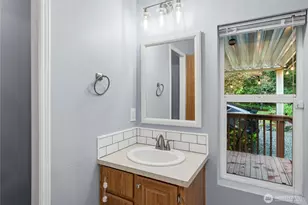 11814 4th St E, Edgewood, WA 98372 - Photo 19