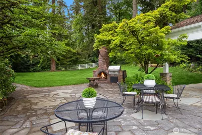 13432 NE 25th Street, Bellevue, WA 98005 - Photo 35