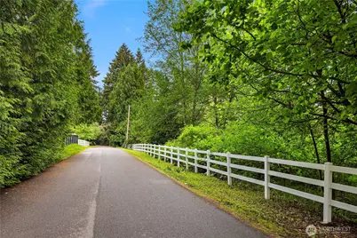 13432 NE 25th Street, Bellevue, WA 98005 - Photo 37