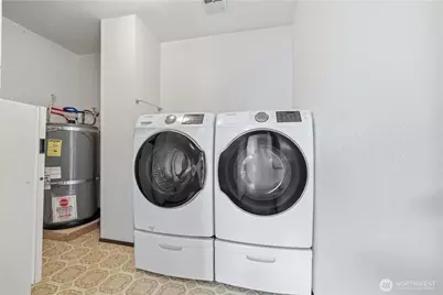 11300 1st Avenue NE #322, Seattle, WA 98125 - Photo 23
