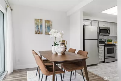 11300 1st Avenue NE #322, Seattle, WA 98125 - Photo 21