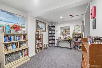 11300 1st Avenue NE #322, Seattle, WA 98125 - Photo 27
