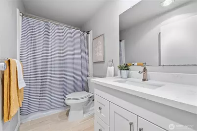 11300 1st Avenue NE #322, Seattle, WA 98125 - Photo 15