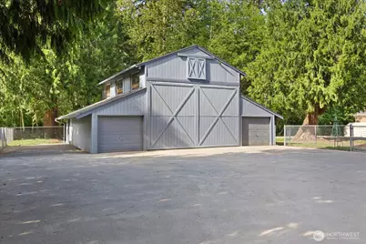 8207 228th Street SE, Woodinville, WA 98072 - Photo 31