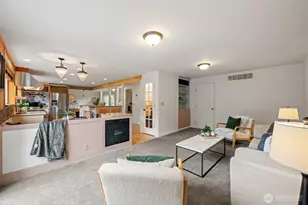 816 151st Pl SW, Lynnwood, WA 98087 - Photo 9