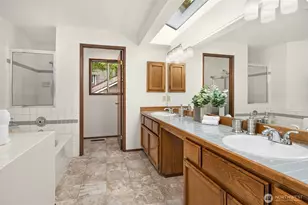 24346 SE 43rd Pl, Sammamish, WA 98029 - Photo 21