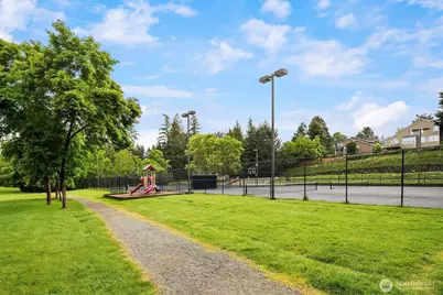 24346 SE 43rd Place, Sammamish, WA 98029 - Photo 37