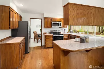 24346 SE 43rd Place, Sammamish, WA 98029 - Photo 9