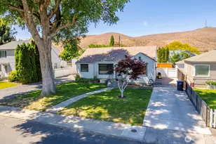 1017 SW C St, Ephrata, WA 98823 - Photo 1
