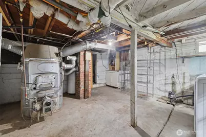1027 S 124th Street, Seattle, WA 98168 - Photo 27
