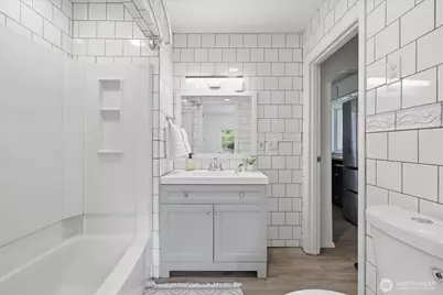 1027 S 124th Street, Seattle, WA 98168 - Photo 17