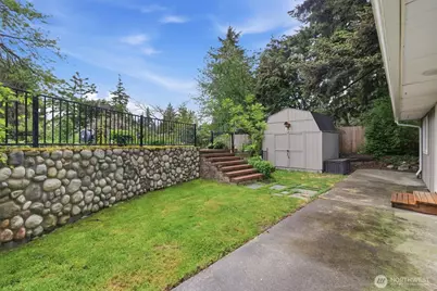 1027 S 124th Street, Seattle, WA 98168 - Photo 23