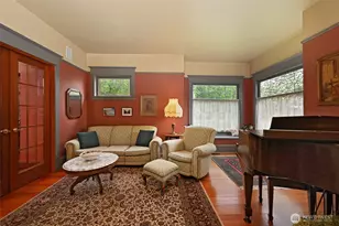 10425 E Riverside Dr, Bothell, WA 98011 - Photo 5